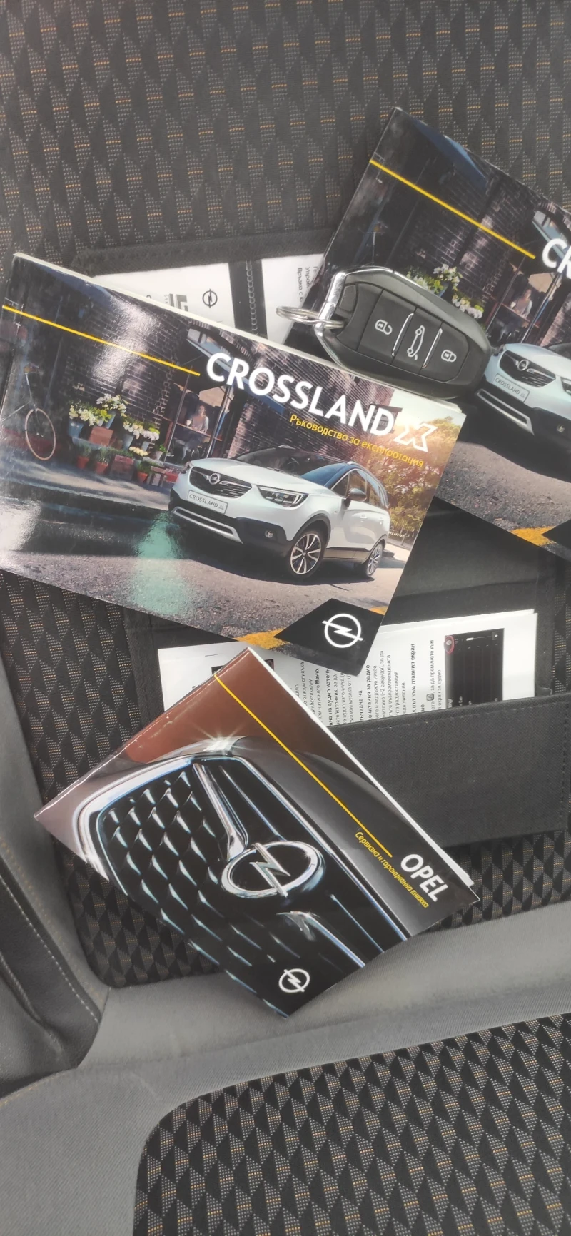 Opel Crossland X, снимка 15 - Автомобили и джипове - 52879086