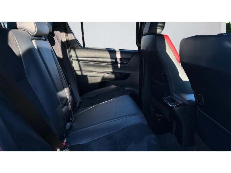 Toyota Hilux Месечна вноска от 1158 лв., снимка 7 - Автомобили и джипове - 52653019