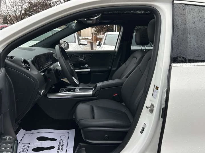 Mercedes-Benz GLA GLA 250 4MATIC, PANOROOF, NAVI, APPLE CARPLAY, AND, снимка 9 - Автомобили и джипове - 53998355