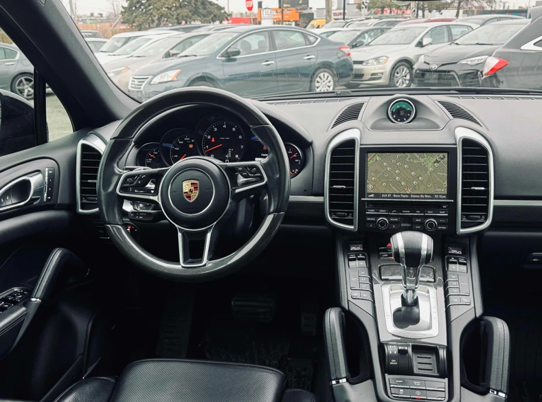 Porsche Cayenne 3.6L БЕЗ ИНЦИДЕНТИ CARFAX, снимка 7 - Автомобили и джипове - 54719066