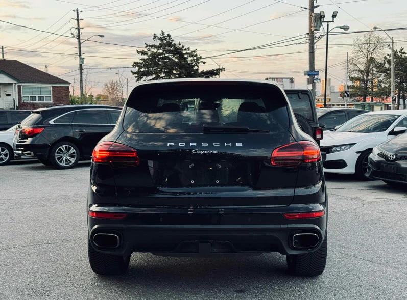 Porsche Cayenne 3.6L БЕЗ ИНЦИДЕНТИ CARFAX, снимка 3 - Автомобили и джипове - 54719066