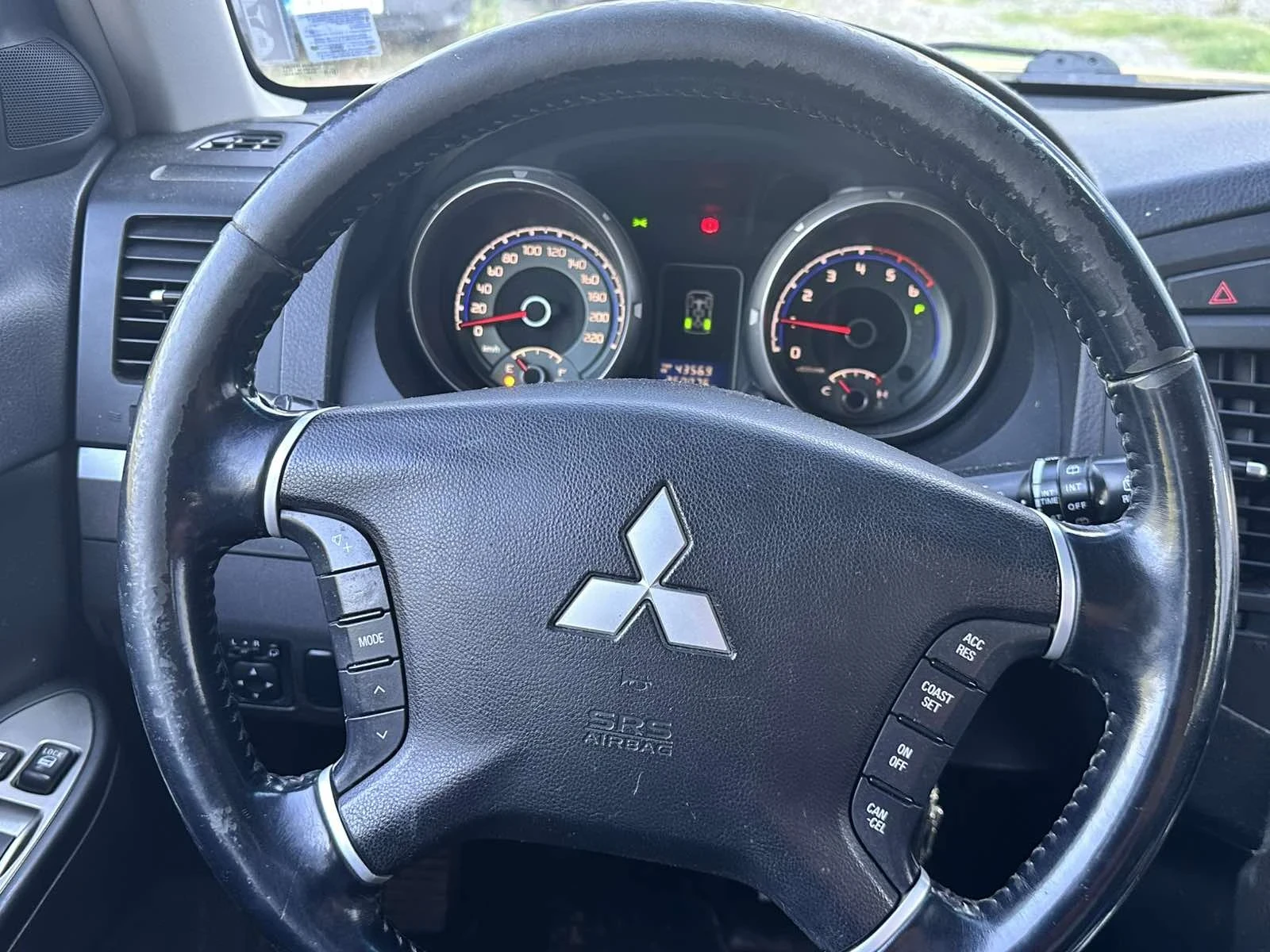 Mitsubishi Pajero  - изображение 4
