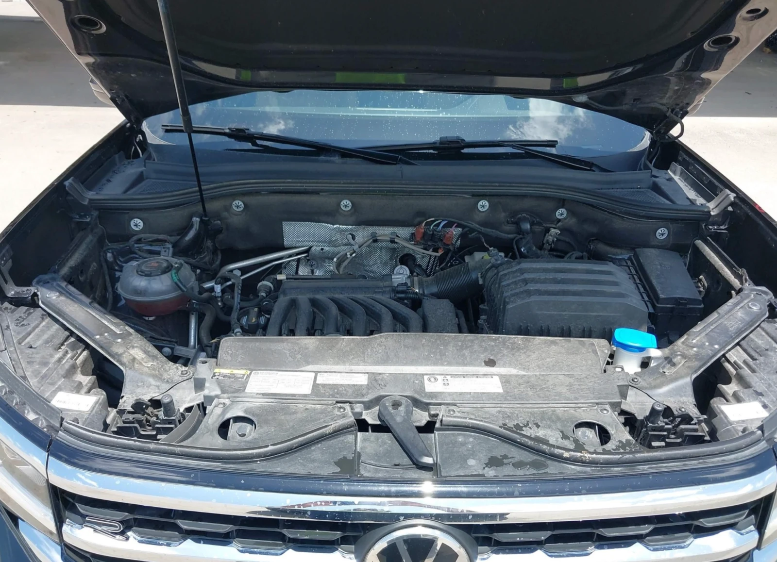 VW Atlas R-line, градушков, клип двигател - изображение 9