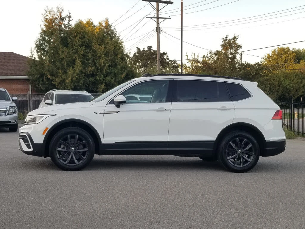 VW Tiguan * АВТО КРЕДИТ* ЦЕНА ДО БГ * Сервизна история *  - изображение 6