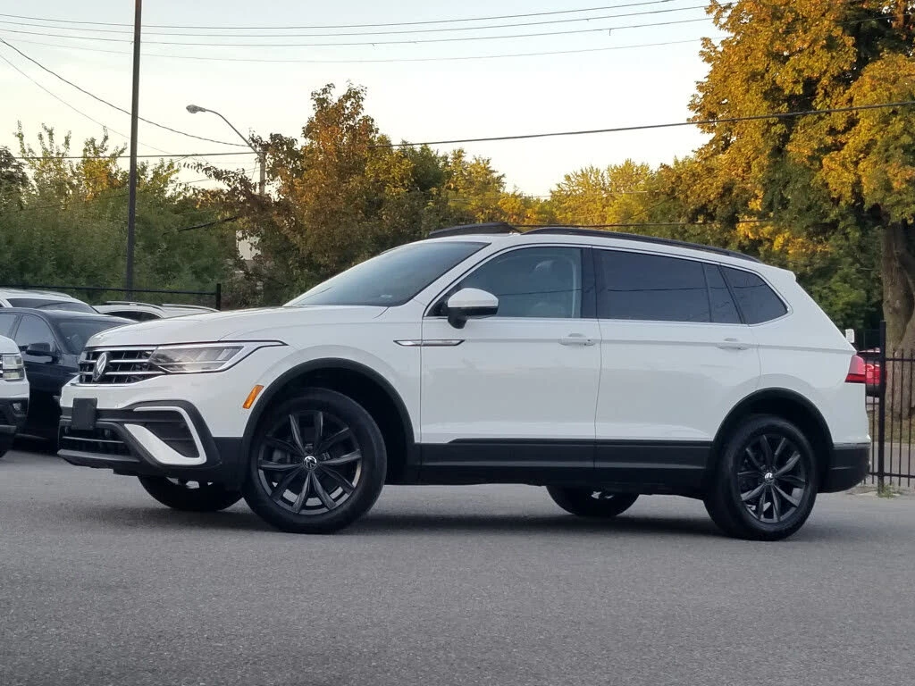 VW Tiguan * АВТО КРЕДИТ* ЦЕНА ДО БГ * Сервизна история *  - изображение 3