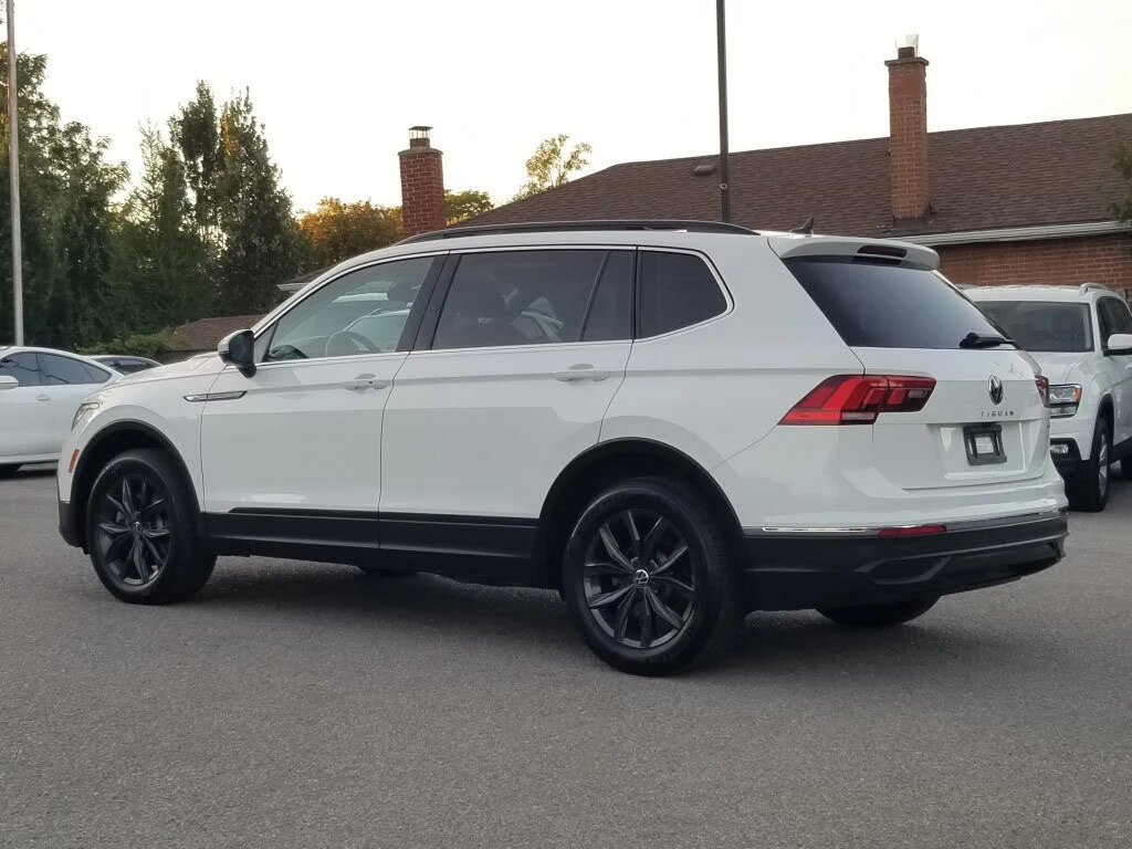 VW Tiguan * АВТО КРЕДИТ* ЦЕНА ДО БГ * Сервизна история *  - изображение 5