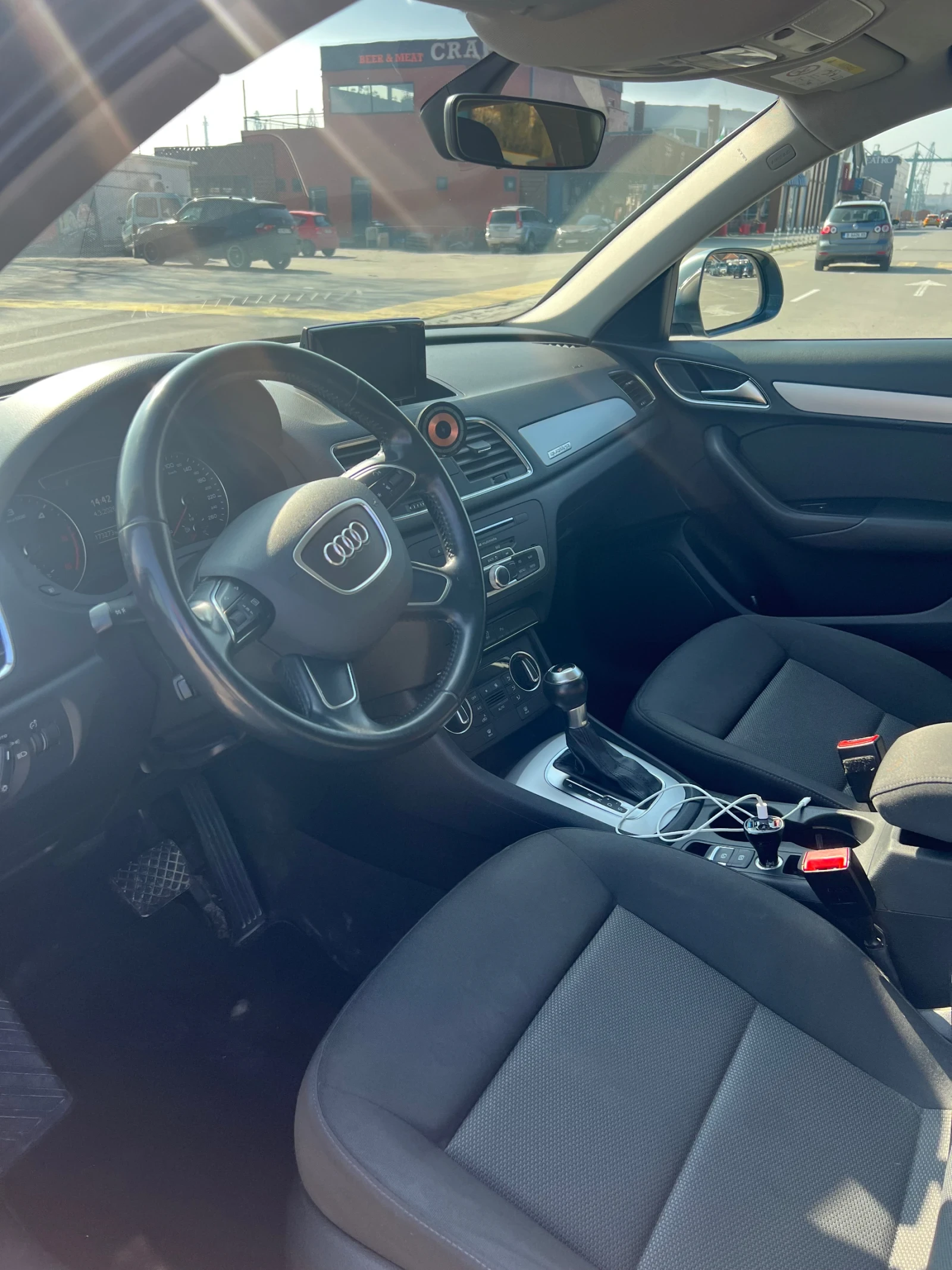 Audi Q3 2.0TDI FACE S-Tronic 4x4 PANORAMA, снимка 14 - Автомобили и джипове - 53708095