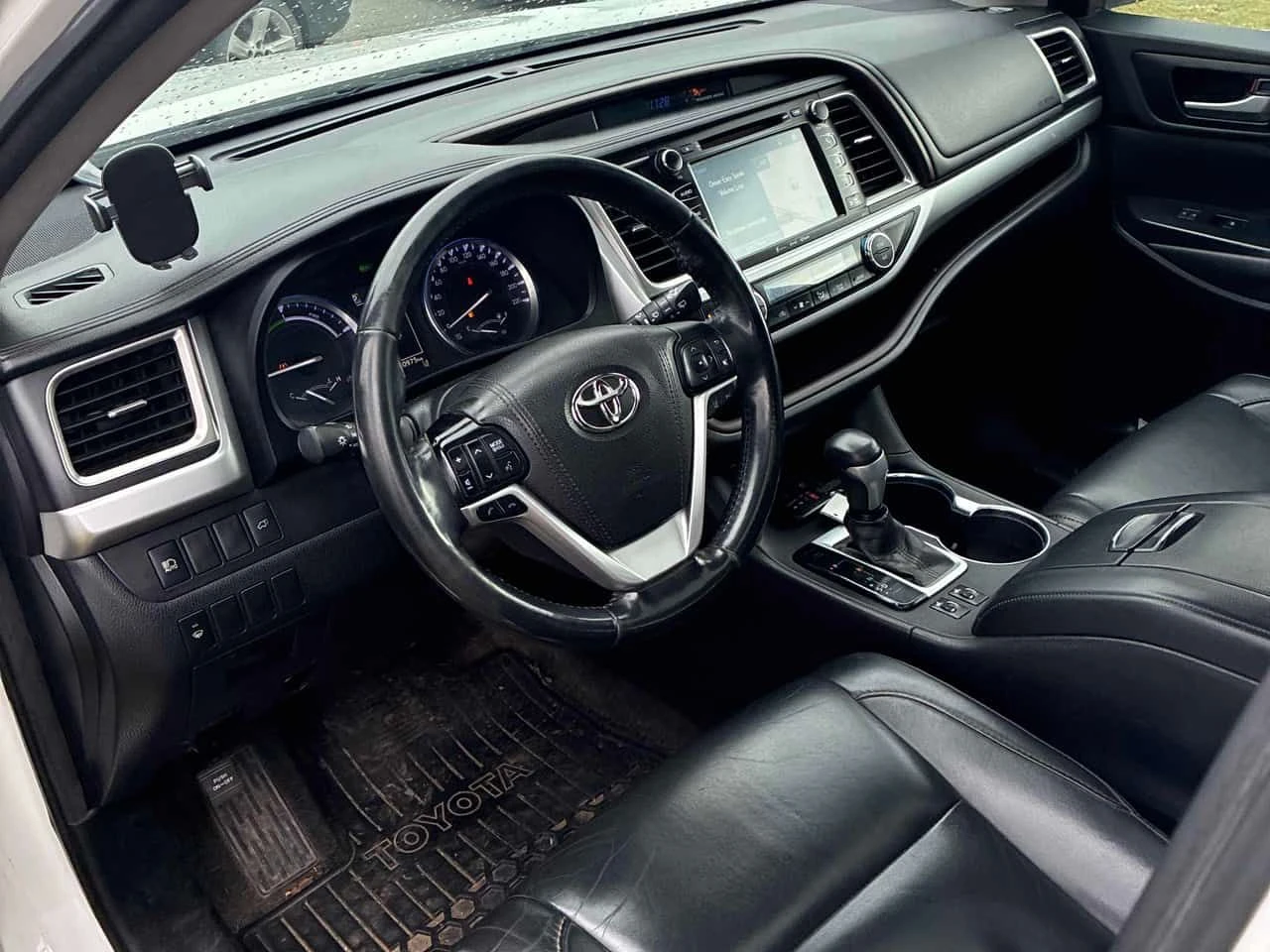 Toyota Highlander * XLE * PANO* KEYLESS* ПОДГРЕВ* , снимка 5 - Автомобили и джипове - 53968297