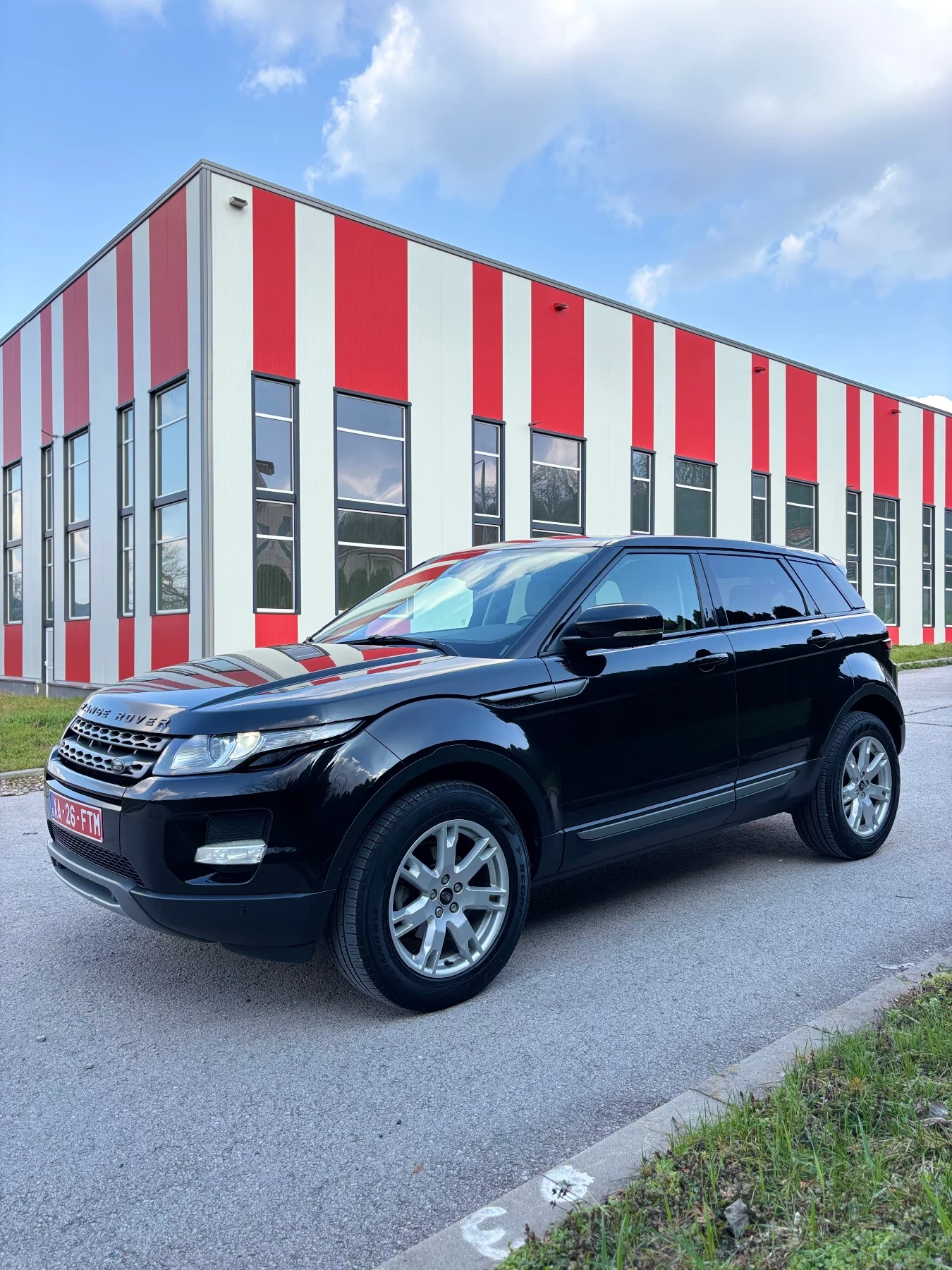 Land Rover Evoque, снимка 2 - Автомобили и джипове - 53977039