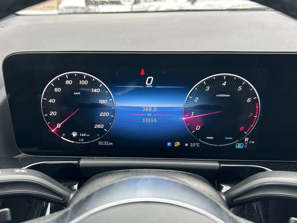 Mercedes-Benz GLA GLA 250 4MATIC, PANOROOF, NAVI, APPLE CARPLAY, AND, снимка 12 - Автомобили и джипове - 53998355