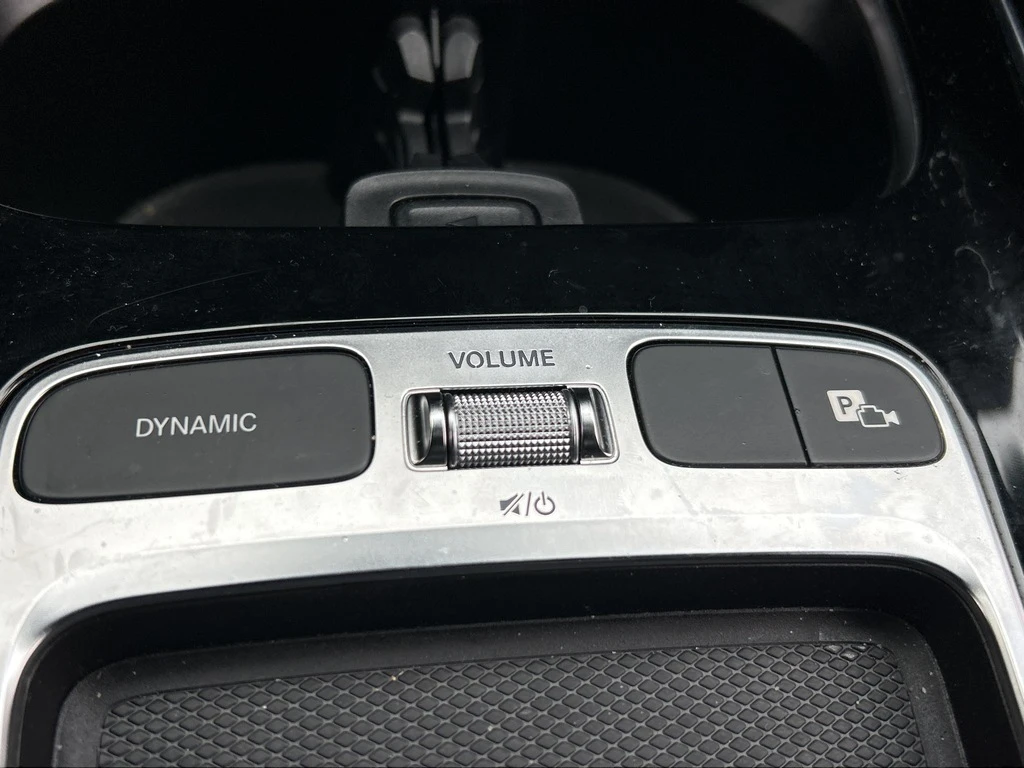 Mercedes-Benz GLA GLA 250 4MATIC, PANOROOF, NAVI, APPLE CARPLAY, AND, снимка 14 - Автомобили и джипове - 53998355