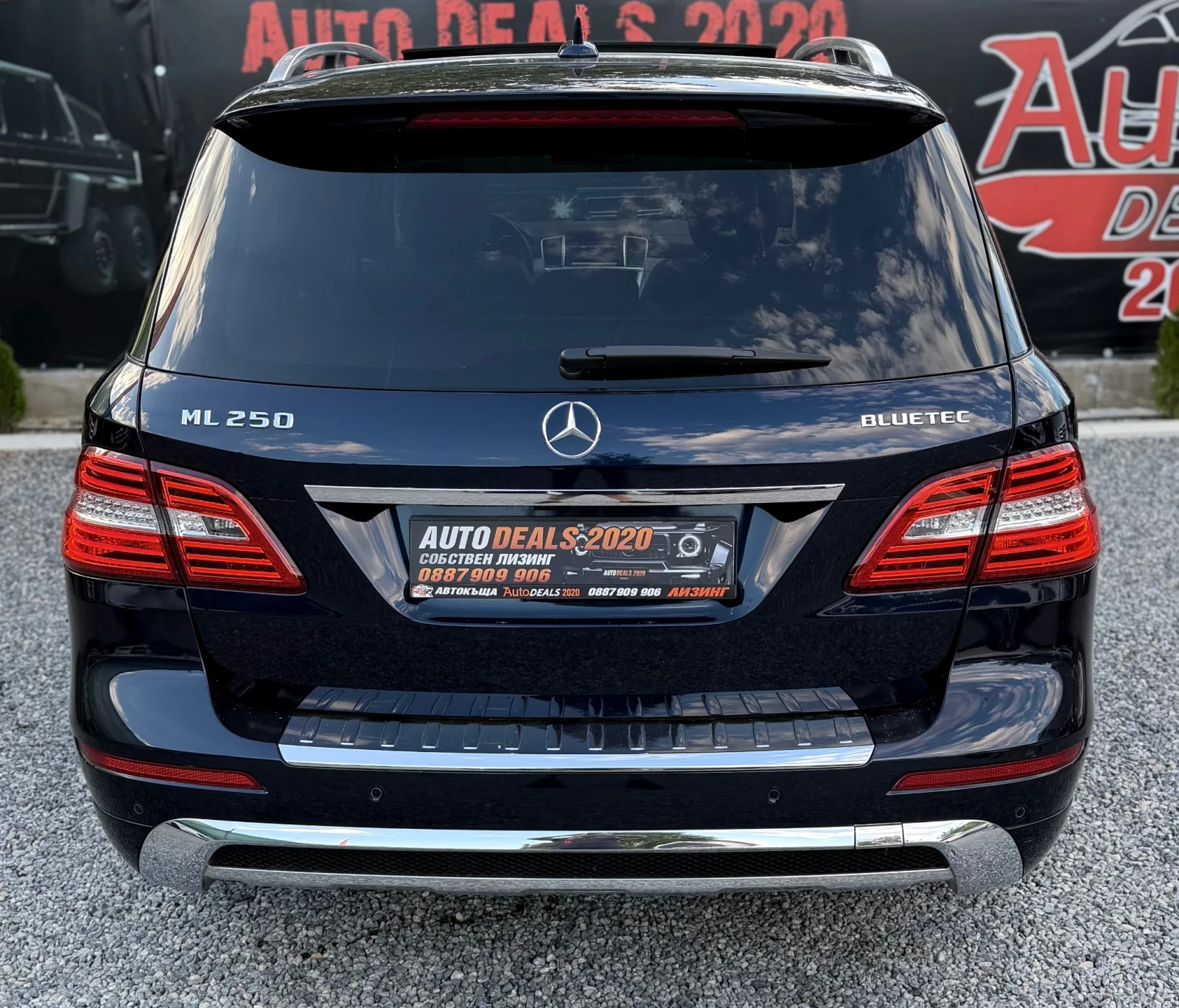 Mercedes-Benz ML 250 4-MATIC| AMG PANO| EXCLUSIVE| СОБСТВЕН ЛИЗИНГ, снимка 7 - Автомобили и джипове - 54436043