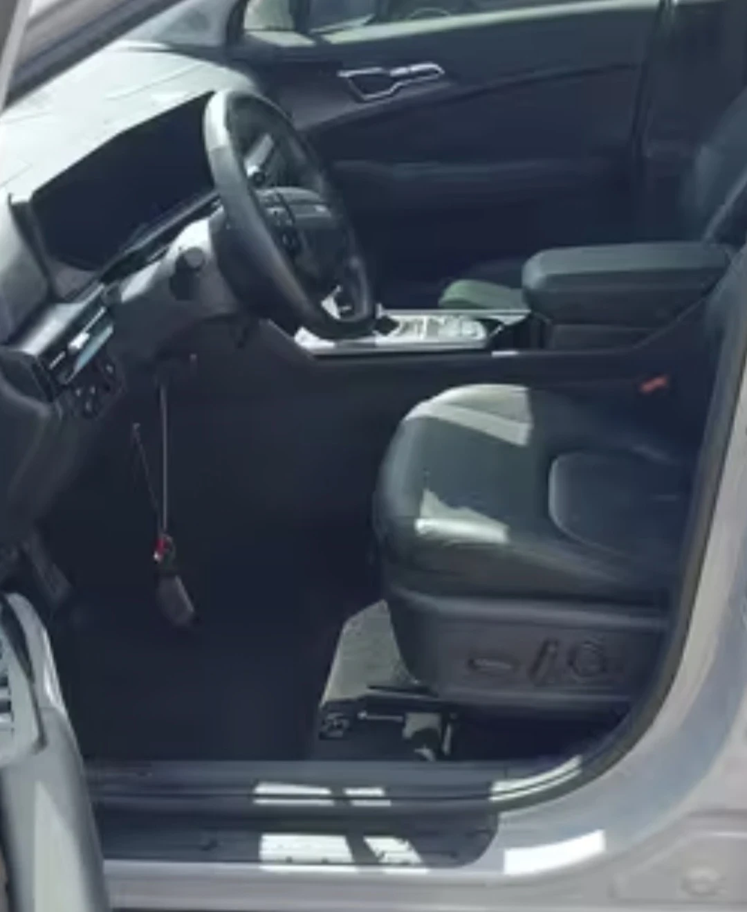 Kia Sportage 2.5i, снимка 11 - Автомобили и джипове - 54694820