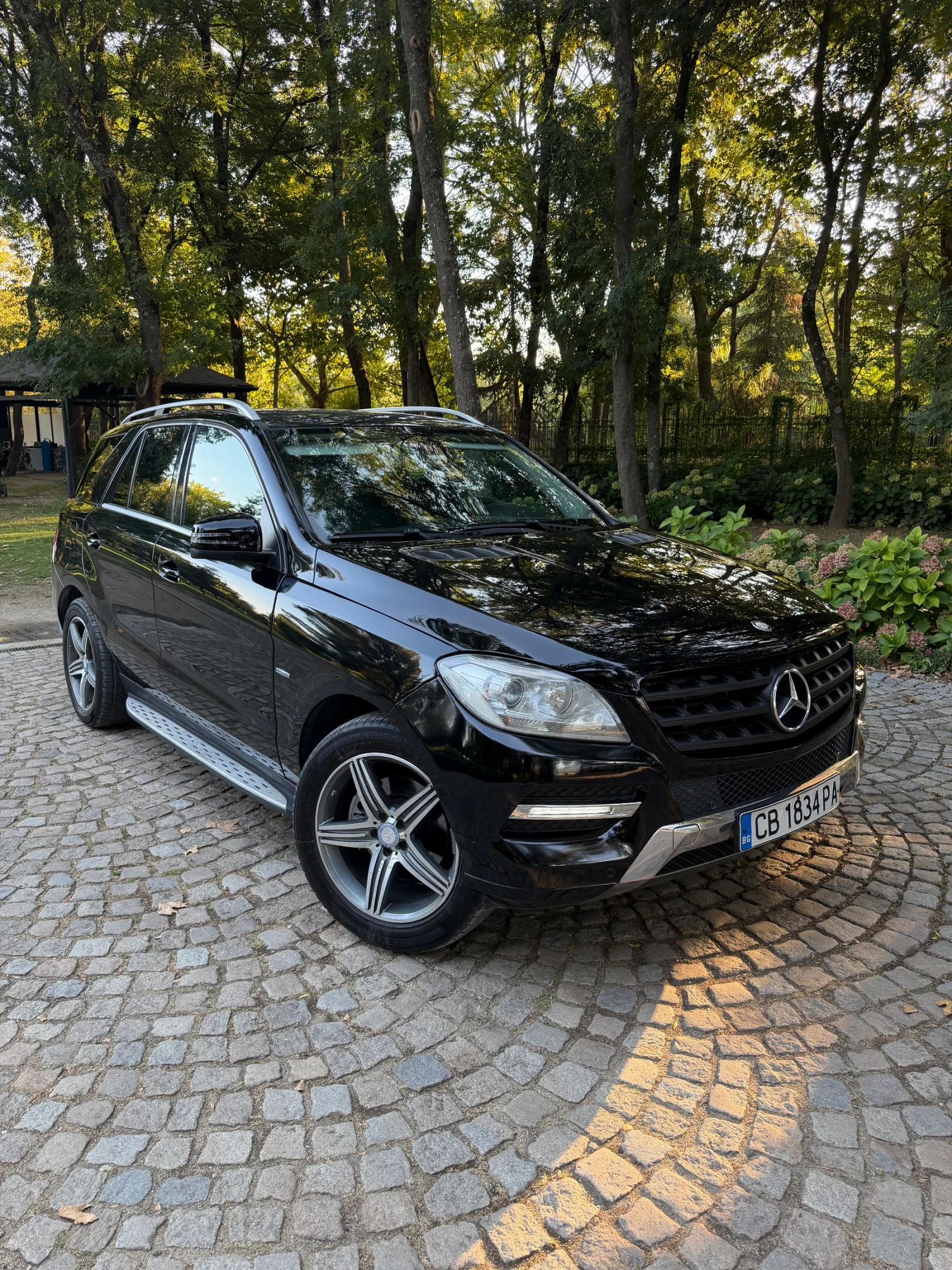 Mercedes-Benz ML 350 AMG -LINE, снимка 2 - Автомобили и джипове - 56124027