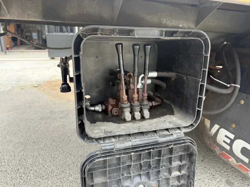 Iveco 3510 2.5TD/100kc/Пътна помощ ISOLI/N1- Специален , снимка 16 - Бусове и автобуси - 51447021