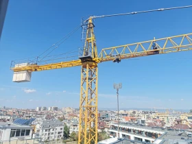 Кулокранове Liebherr 63LC - работещ на обект