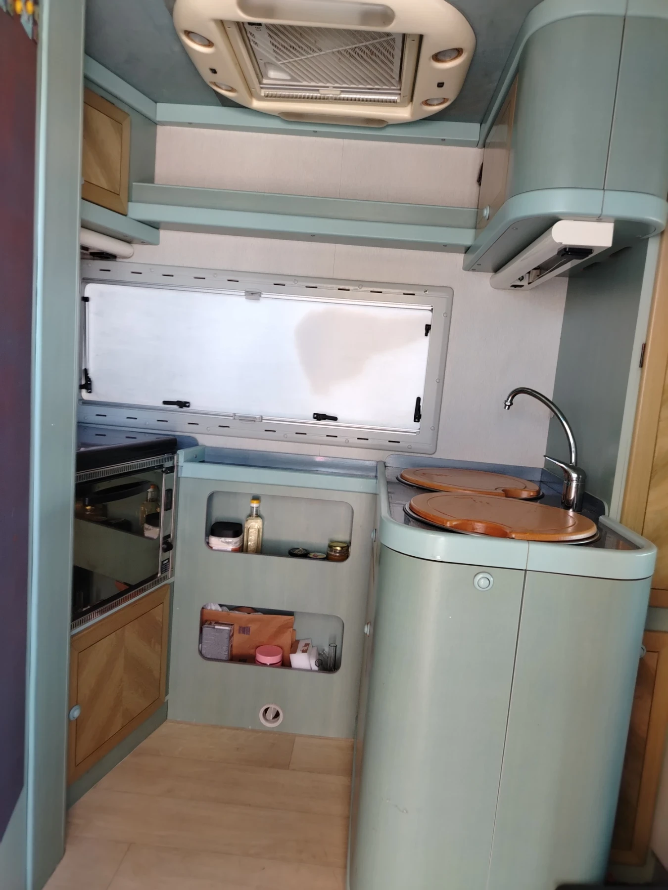  Mobilvetta Iveco DAILY 2.8TD.35 12  | Mobile.bg   11