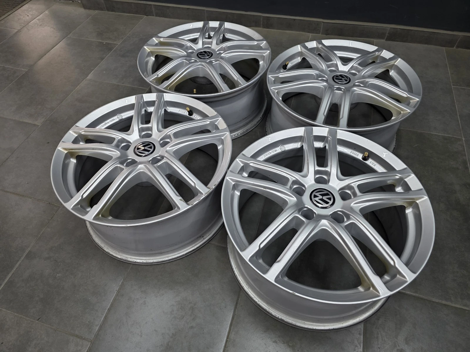 Джанти за Mercedes-Benz, снимка 4 - Гуми и джанти - 56718996