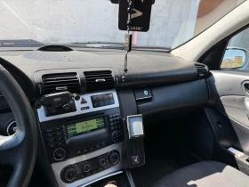 Mercedes-Benz C 200, снимка 10