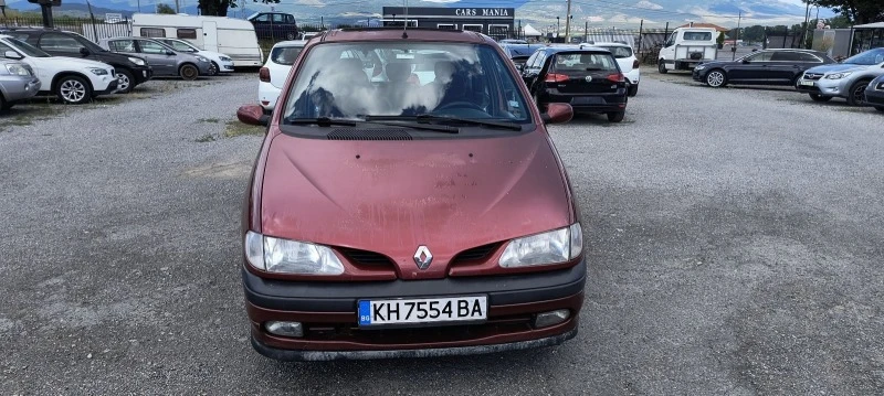 Renault Scenic 1.6 16v. Газ, снимка 1 - Автомобили и джипове - 47727505