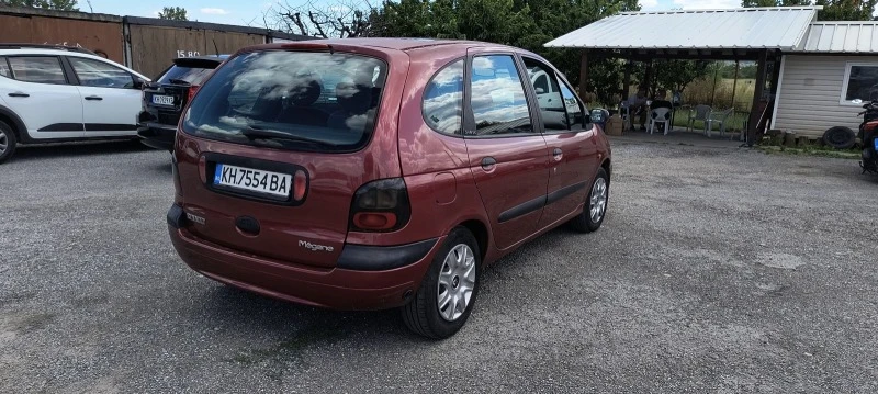 Renault Scenic 1.6 16v. Газ, снимка 6 - Автомобили и джипове - 47727505