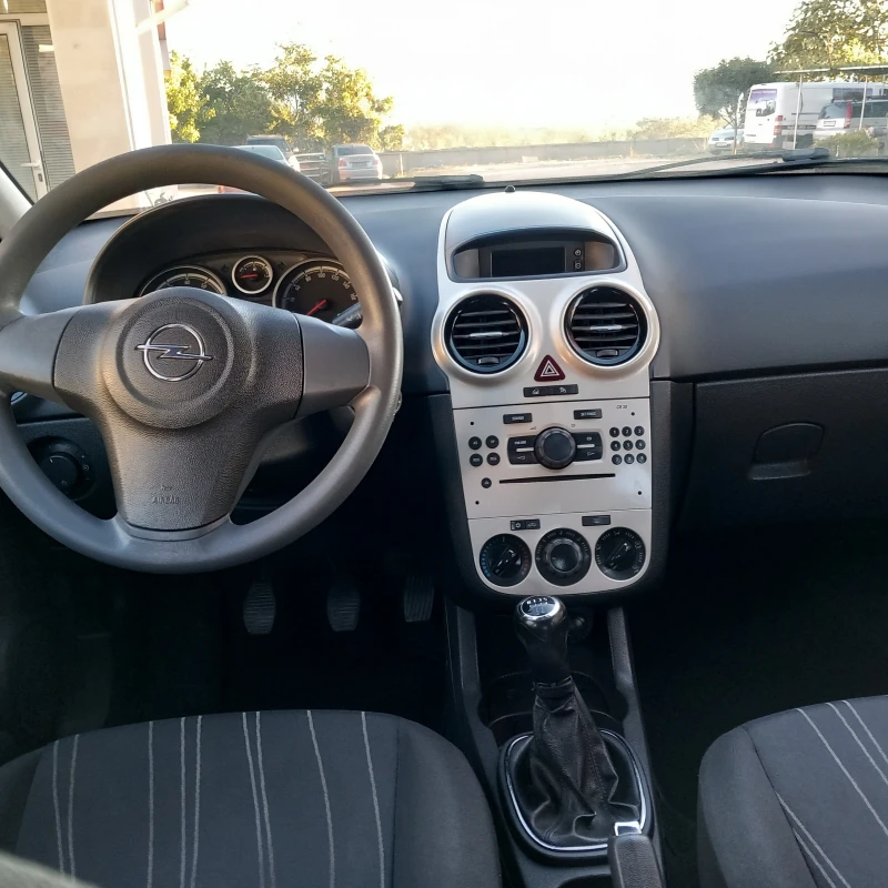 Opel Corsa, снимка 9 - Автомобили и джипове - 47429421