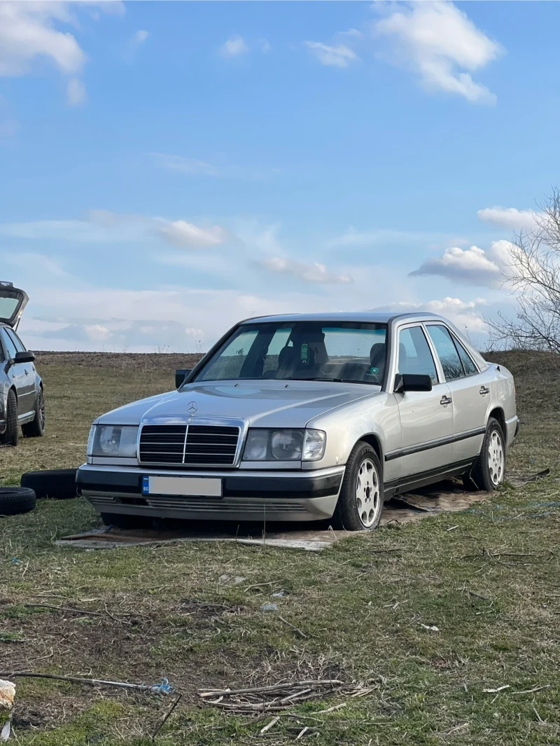 Mercedes-Benz 124 300D, снимка 2 - Автомобили и джипове - 49301758