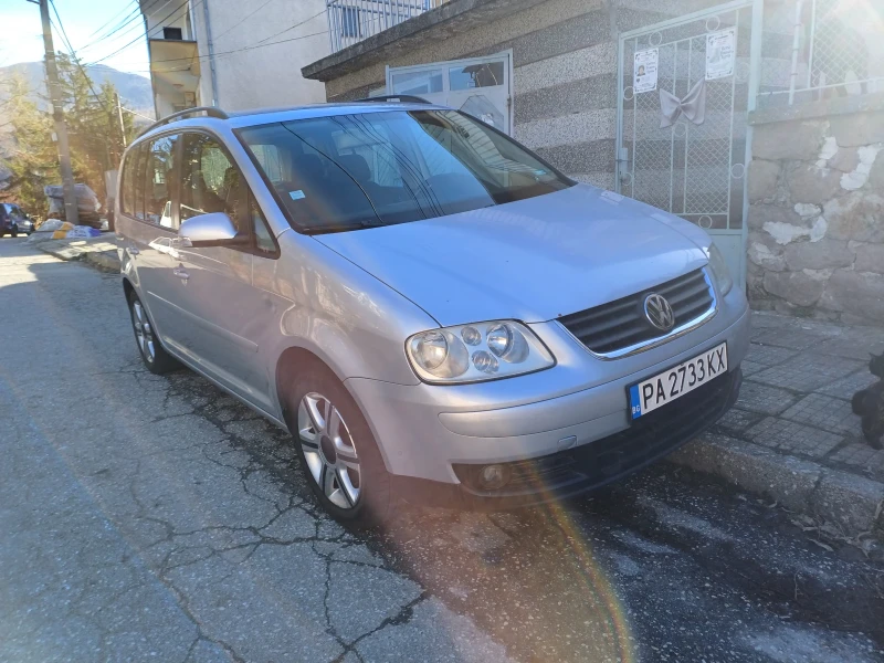 VW Touran, снимка 2 - Автомобили и джипове - 49586342