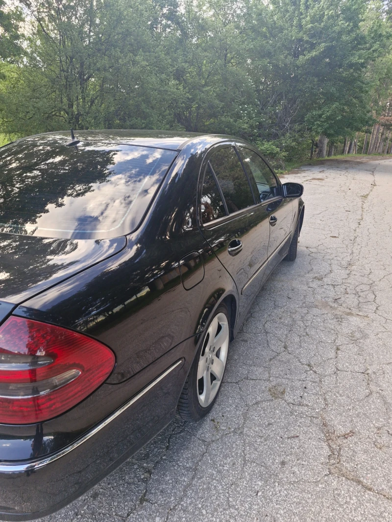 Mercedes-Benz 220 W 211 Avangarde, снимка 5 - Автомобили и джипове - 52422306