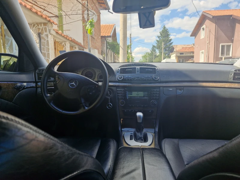 Mercedes-Benz 220 W 211 Avangarde, снимка 14 - Автомобили и джипове - 52422306