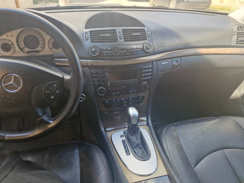 Mercedes-Benz 220 W 211 Avangarde, снимка 17 - Автомобили и джипове - 52422306