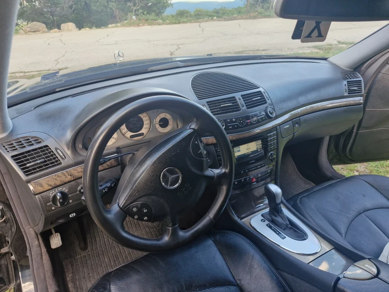 Mercedes-Benz 220 W 211 Avangarde, снимка 10 - Автомобили и джипове - 52422306