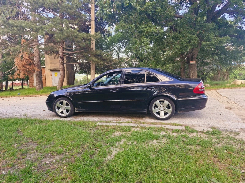 Mercedes-Benz 220 W 211 Avangarde, снимка 4 - Автомобили и джипове - 52422306