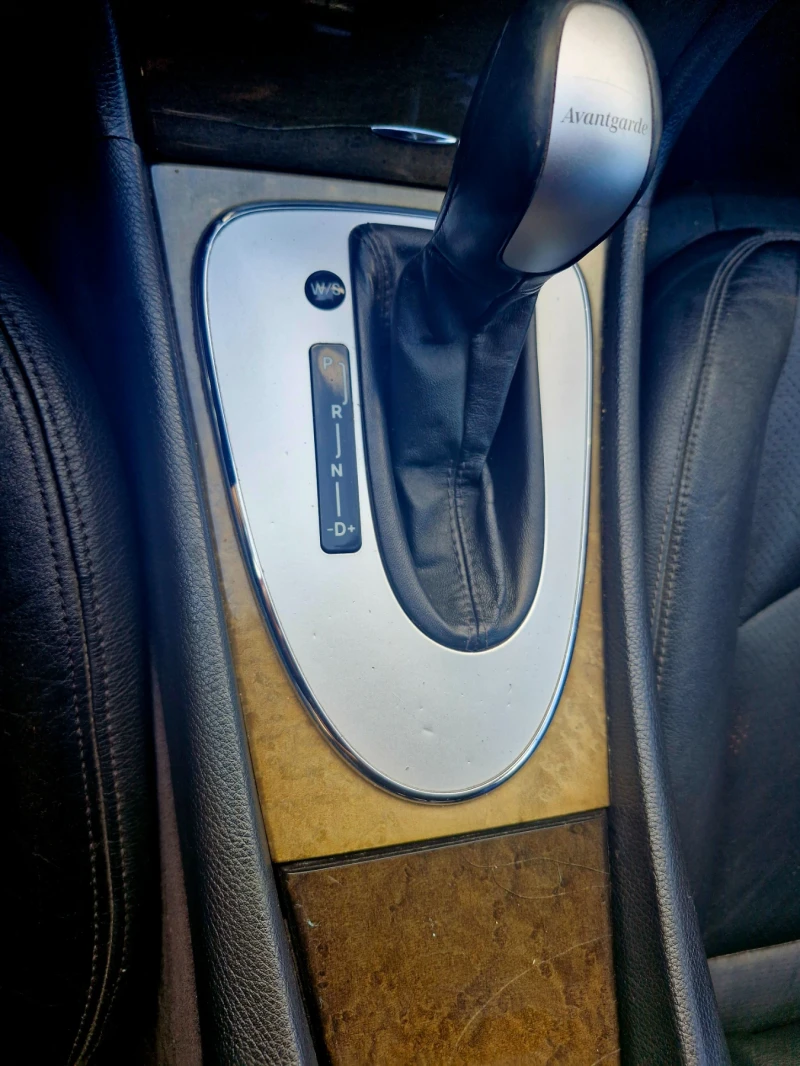 Mercedes-Benz 220 W 211 Avangarde, снимка 12 - Автомобили и джипове - 52422306