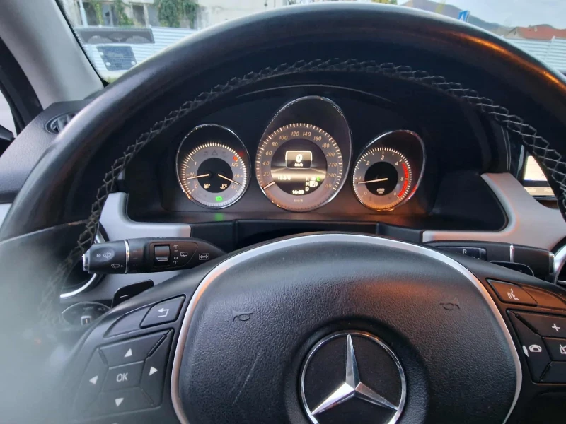 Mercedes-Benz CLK 2.2CDI 170к.с, снимка 8 - Автомобили и джипове - 52575028