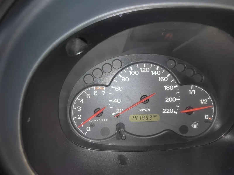 Ford Streetka 1.6, снимка 11 - Автомобили и джипове - 52674509