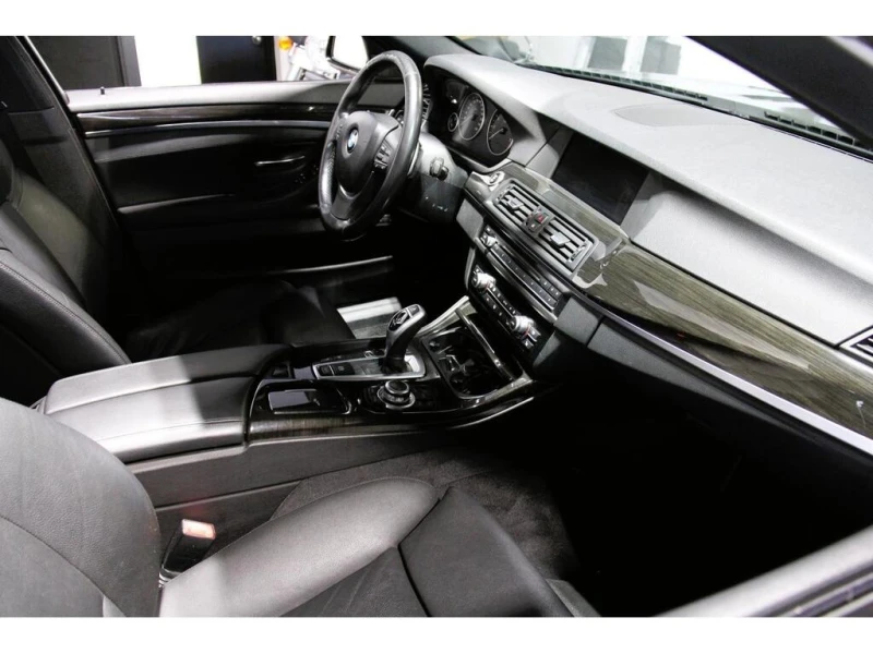 BMW 550 * 550i xDrive * CARFAX * ЦЕНА ДО БГ, снимка 6 - Автомобили и джипове - 52827917