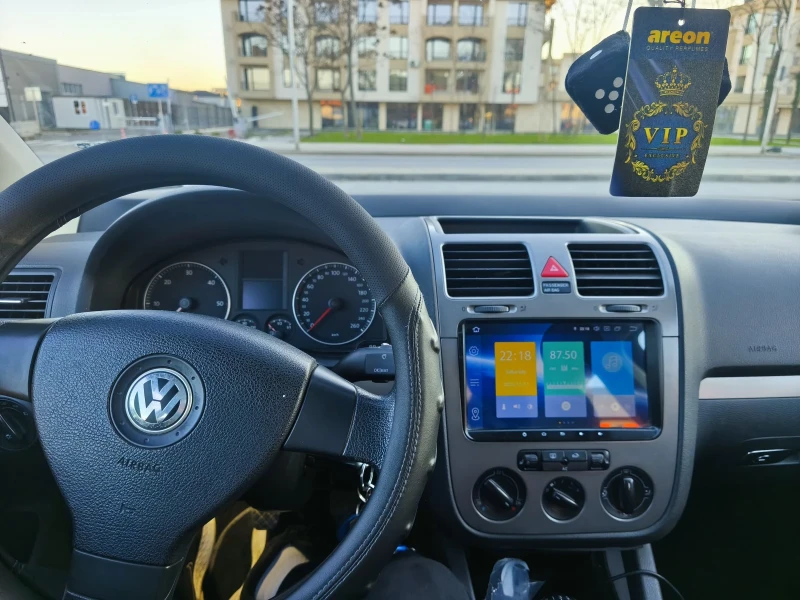 VW Golf 1.9 TDI 105 к.с., снимка 15 - Автомобили и джипове - 52914263