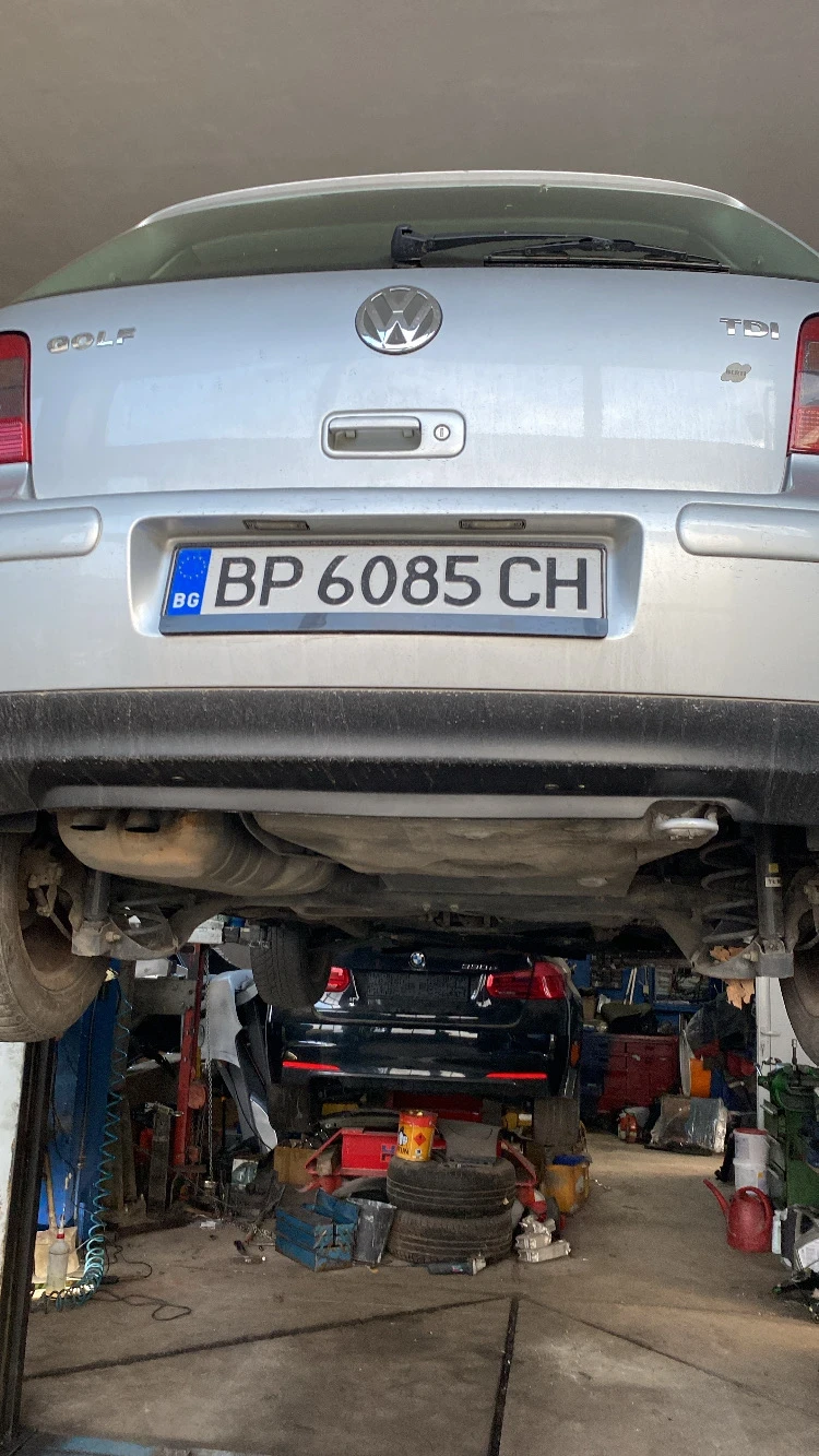 VW Golf, снимка 4 - Автомобили и джипове - 52997291