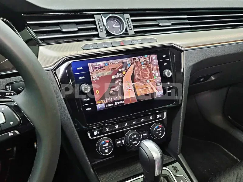 VW Arteon 2.0TDI| 360| HUD| ОБДУХВАНЕ| DISTRONIC| ВКЛ.ТЕХНОТ, снимка 7 - Автомобили и джипове - 54683126