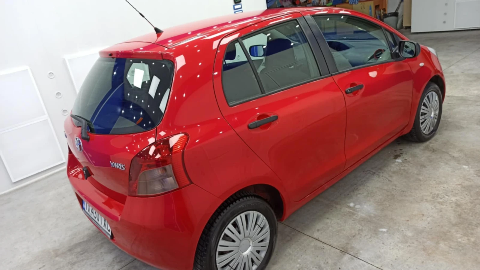 Toyota Yaris  - изображение 9