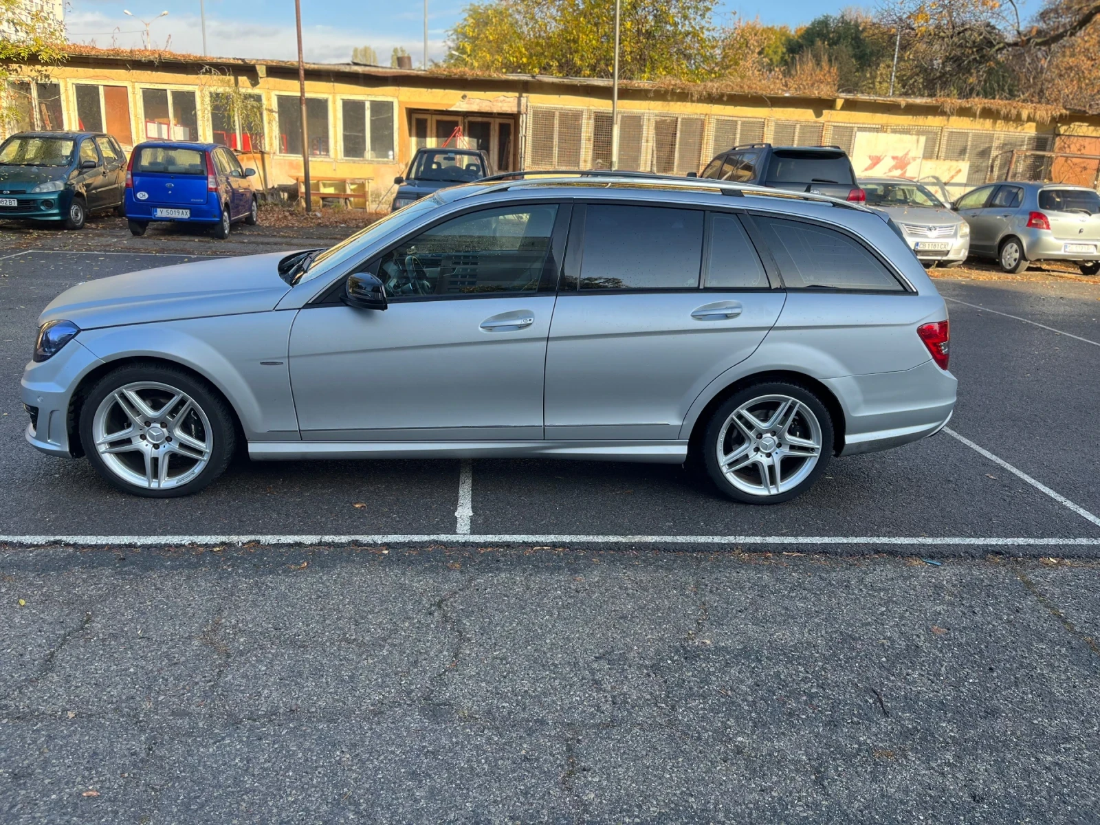 Mercedes-Benz C 250 Mercedes C Class 2012  Колата е в много добро техн - изображение 3