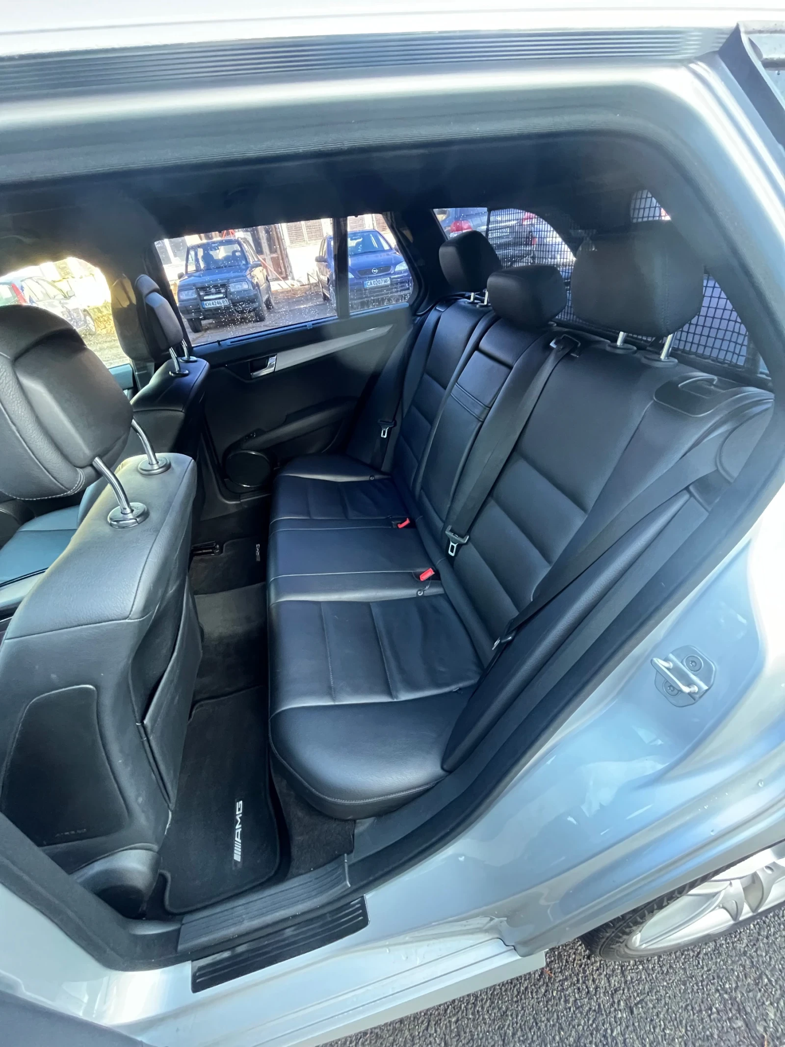 Mercedes-Benz C 250 Mercedes C Class 2012  Колата е в много добро техн - изображение 9