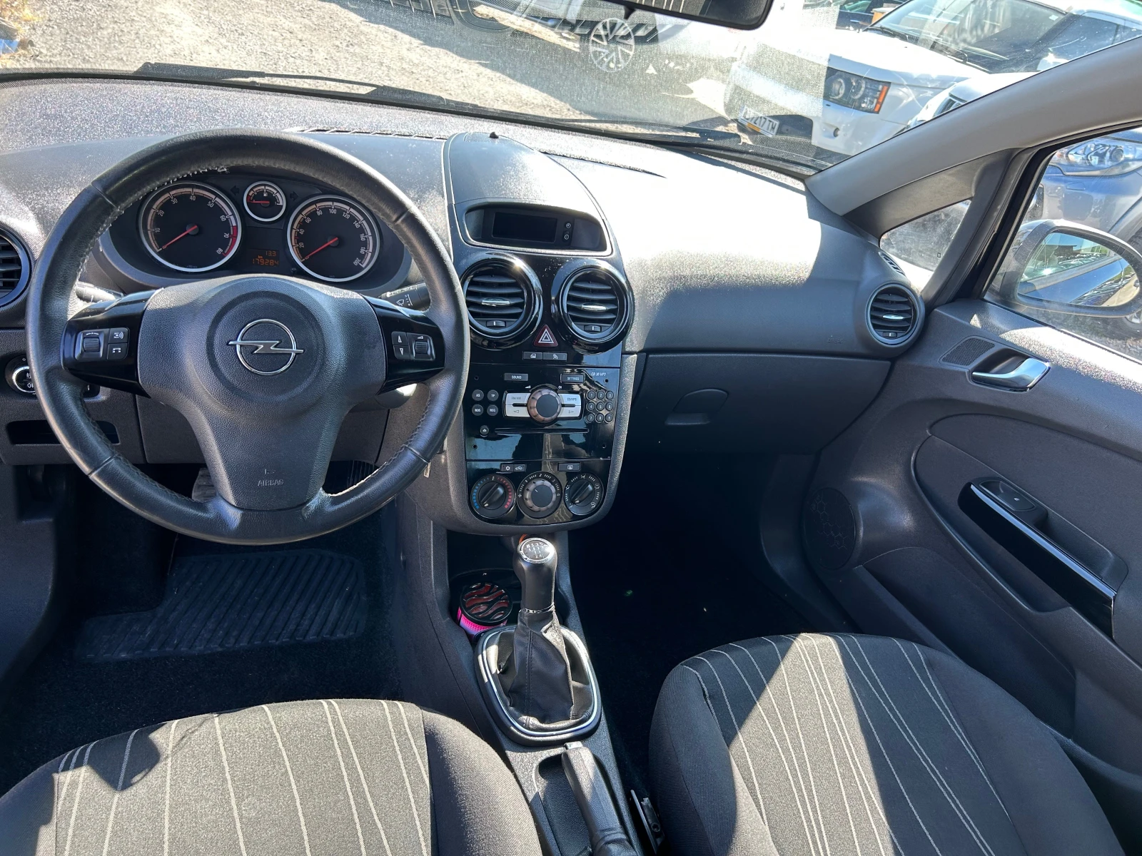 Opel Corsa 1.4I 16V EURO5A - изображение 10