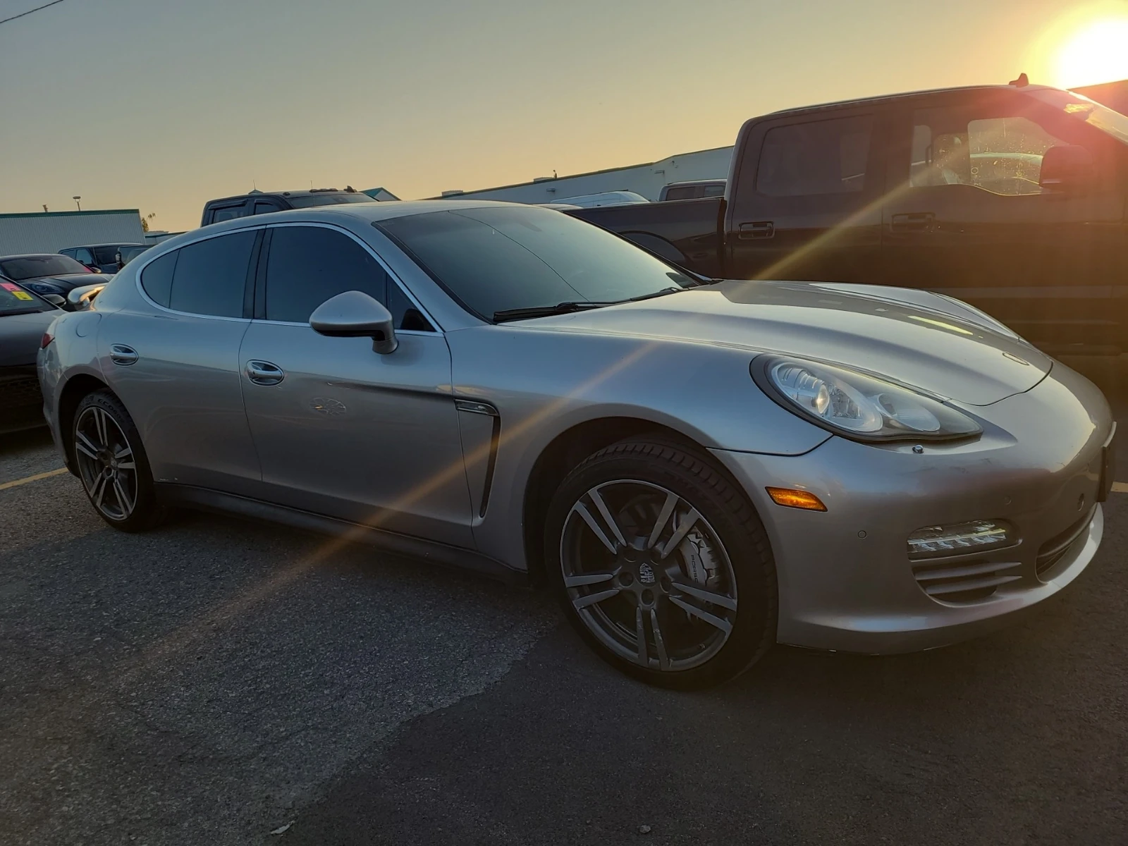 Porsche Panamera * 4S* * АвтоКредит*  - изображение 2