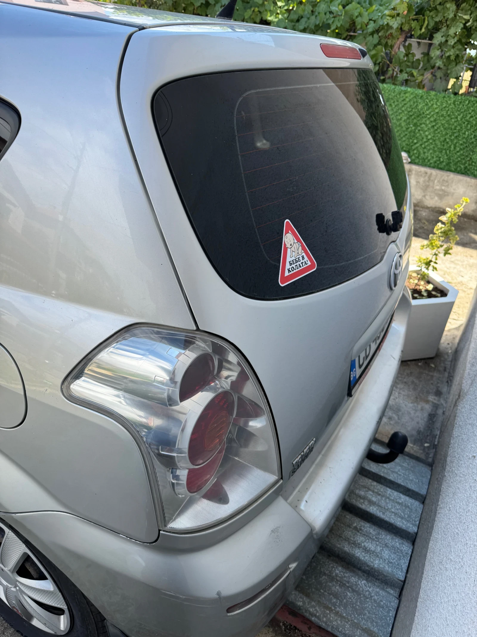 Toyota Corolla verso 2.0 D4D 116 - изображение 6