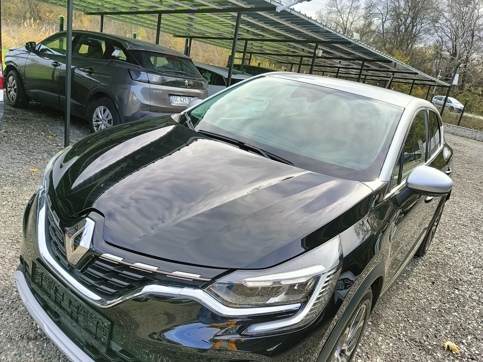 Renault Captur 1.3i Нави - изображение 2