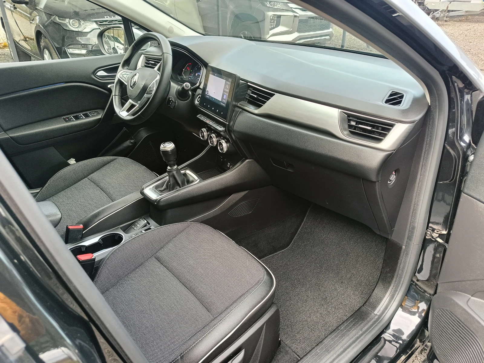 Renault Captur 1.3i  | Mobile.bg   13