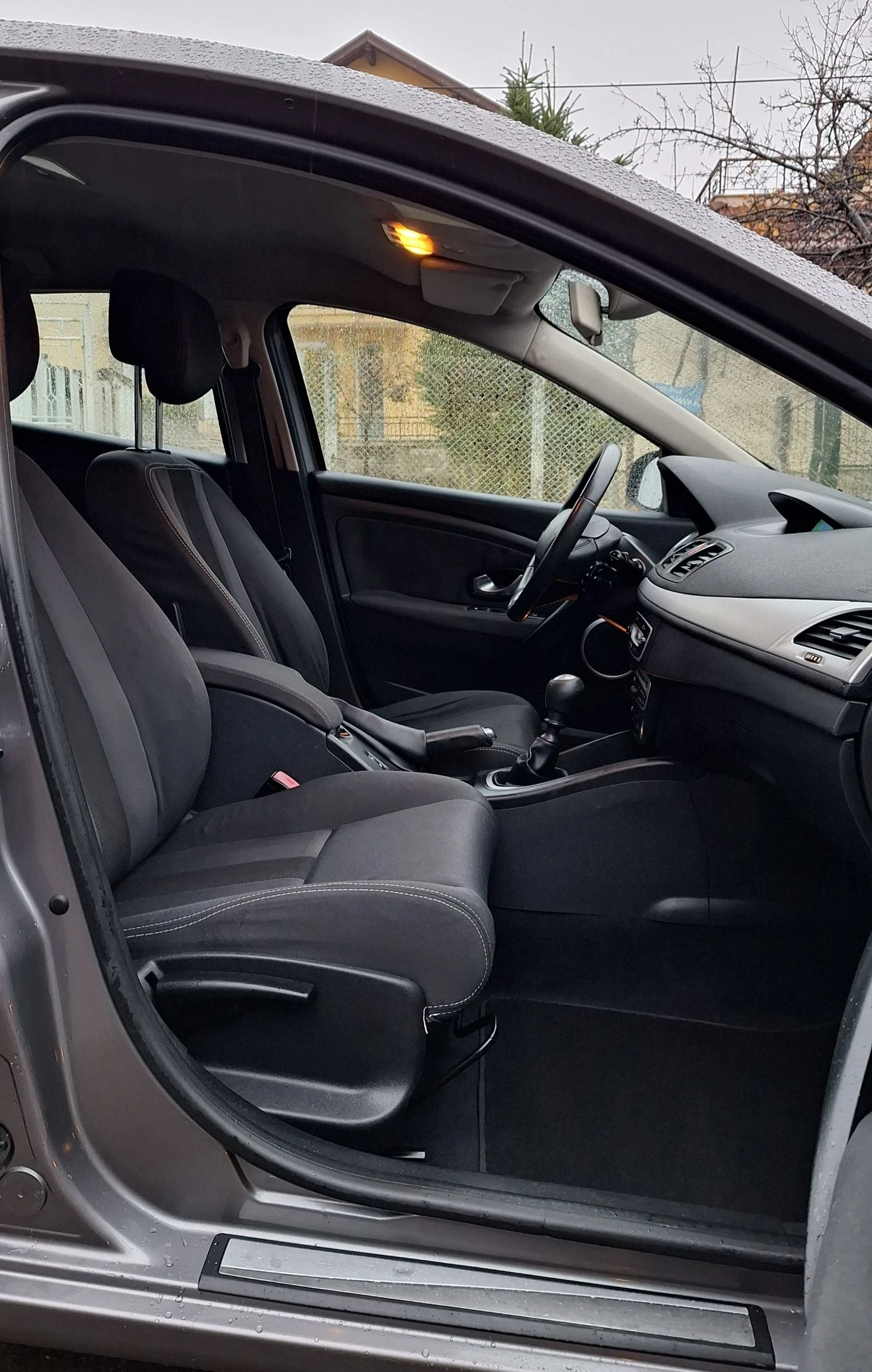 Renault Megane Renault Megan 1.6i бензин 2009г. 6скорости, 110к.с - изображение 5