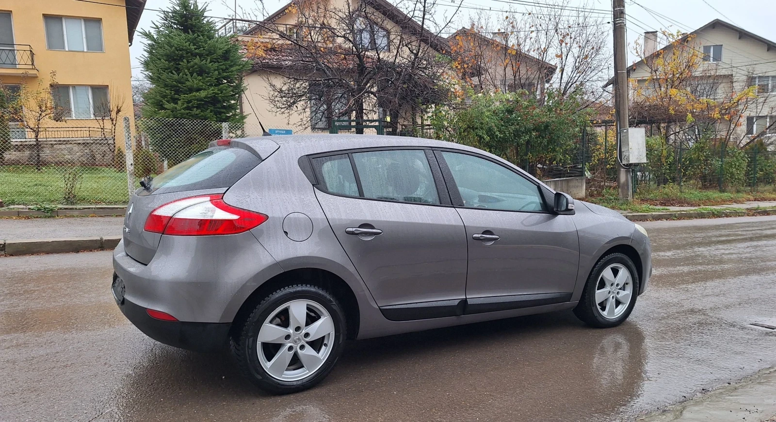 Renault Megane Renault Megan 1.6i бензин 2009г. 6скорости, 110к.с - изображение 9